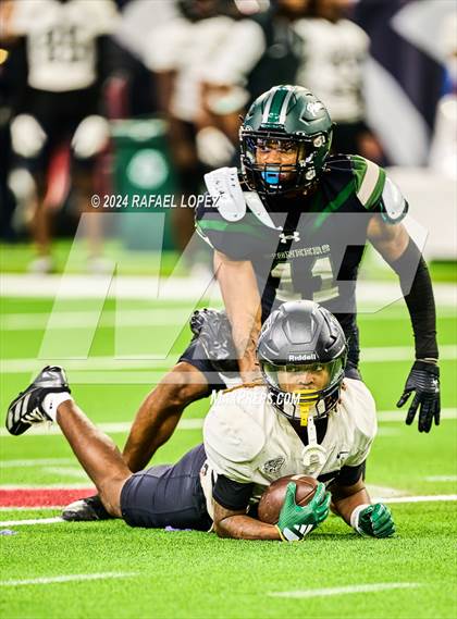 Thumbnail 3 in Iowa Colony vs. Randle (UIL 5A D2 Football Quarterfinal) photogallery.