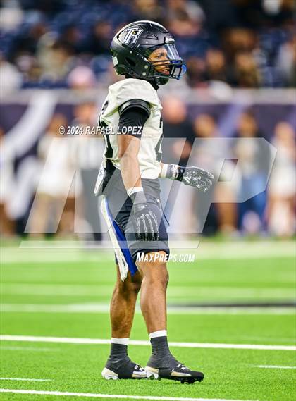 Thumbnail 2 in Iowa Colony vs. Randle (UIL 5A D2 Football Quarterfinal) photogallery.