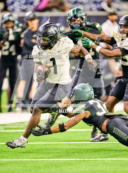 Thumbnail 2 in Iowa Colony vs. Randle (UIL 5A D2 Football Quarterfinal) photogallery.