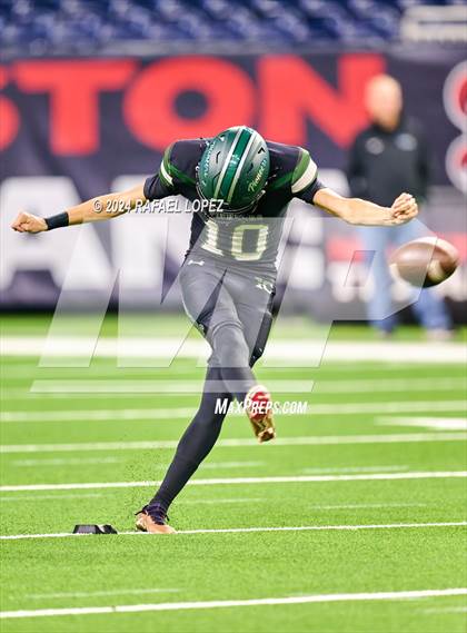 Thumbnail 3 in Iowa Colony vs. Randle (UIL 5A D2 Football Quarterfinal) photogallery.