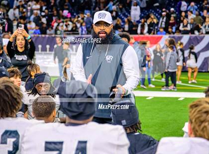 Thumbnail 3 in Iowa Colony vs. Randle (UIL 5A D2 Football Quarterfinal) photogallery.