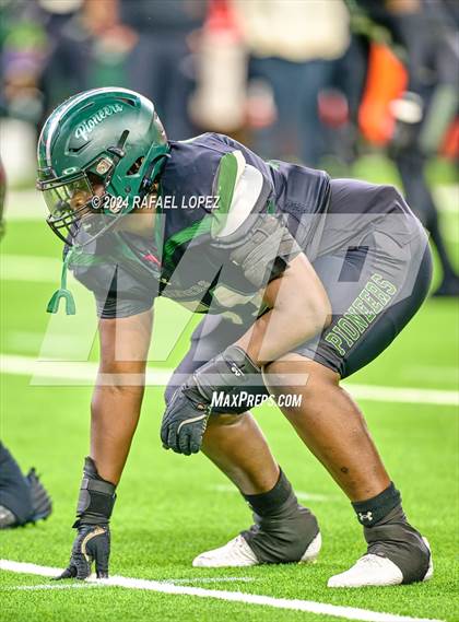 Thumbnail 1 in Iowa Colony vs. Randle (UIL 5A D2 Football Quarterfinal) photogallery.