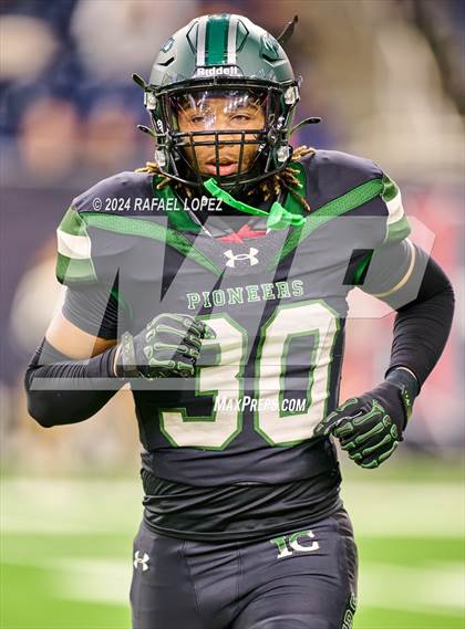 Thumbnail 3 in Iowa Colony vs. Randle (UIL 5A D2 Football Quarterfinal) photogallery.
