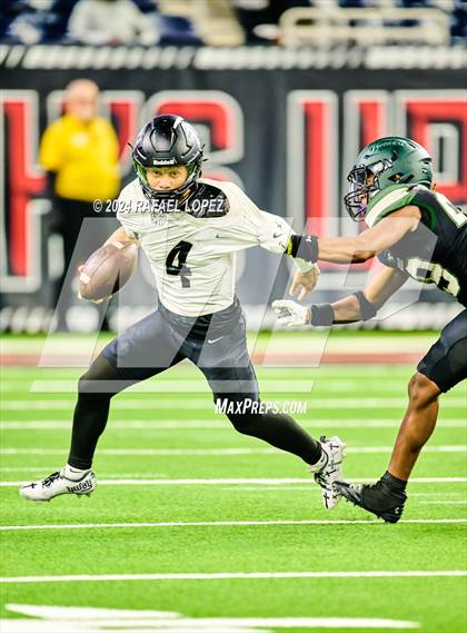 Thumbnail 1 in Iowa Colony vs. Randle (UIL 5A D2 Football Quarterfinal) photogallery.