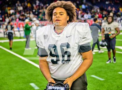 Thumbnail 1 in Iowa Colony vs. Randle (UIL 5A D2 Football Quarterfinal) photogallery.