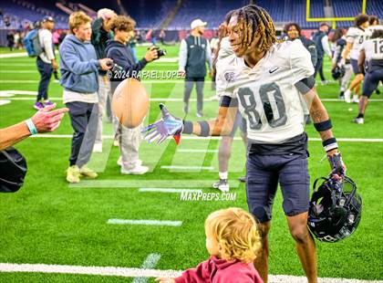 Thumbnail 2 in Iowa Colony vs. Randle (UIL 5A D2 Football Quarterfinal) photogallery.