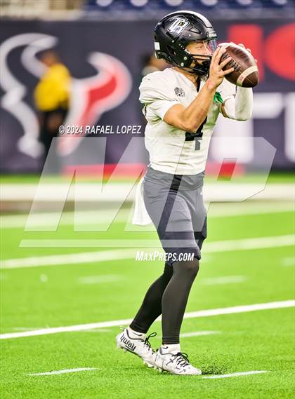 Thumbnail 1 in Iowa Colony vs. Randle (UIL 5A D2 Football Quarterfinal) photogallery.