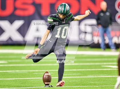 Thumbnail 2 in Iowa Colony vs. Randle (UIL 5A D2 Football Quarterfinal) photogallery.