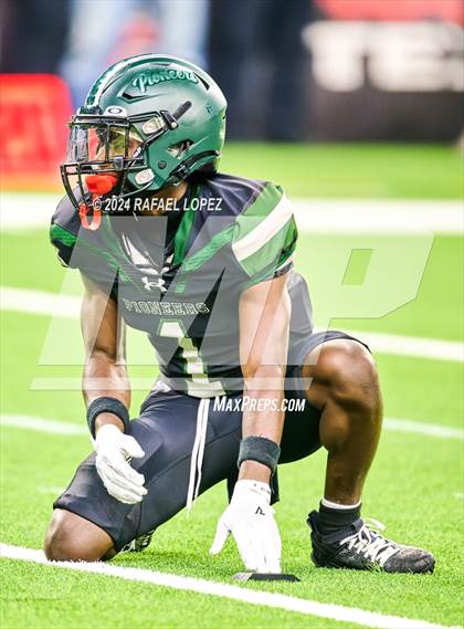 Thumbnail 3 in Iowa Colony vs. Randle (UIL 5A D2 Football Quarterfinal) photogallery.