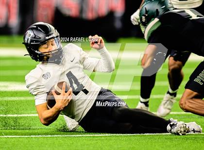 Thumbnail 1 in Iowa Colony vs. Randle (UIL 5A D2 Football Quarterfinal) photogallery.
