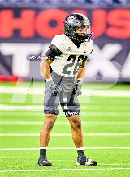 Thumbnail 1 in Iowa Colony vs. Randle (UIL 5A D2 Football Quarterfinal) photogallery.