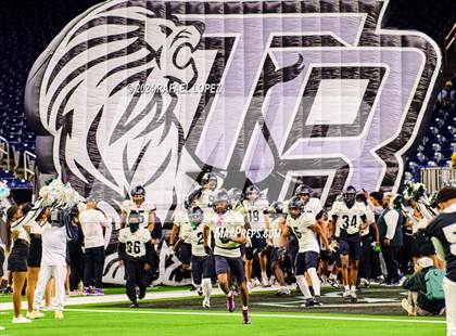Thumbnail 1 in Iowa Colony vs. Randle (UIL 5A D2 Football Quarterfinal) photogallery.