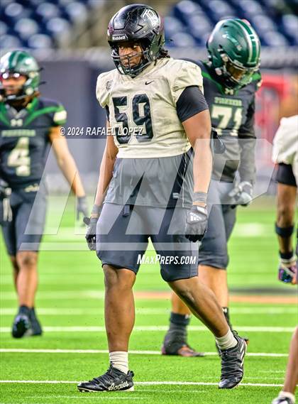 Thumbnail 1 in Iowa Colony vs. Randle (UIL 5A D2 Football Quarterfinal) photogallery.