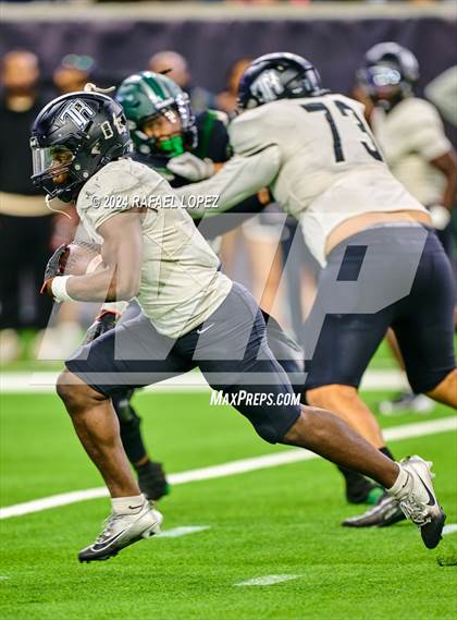 Thumbnail 2 in Iowa Colony vs. Randle (UIL 5A D2 Football Quarterfinal) photogallery.