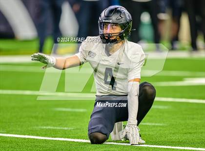 Thumbnail 3 in Iowa Colony vs. Randle (UIL 5A D2 Football Quarterfinal) photogallery.