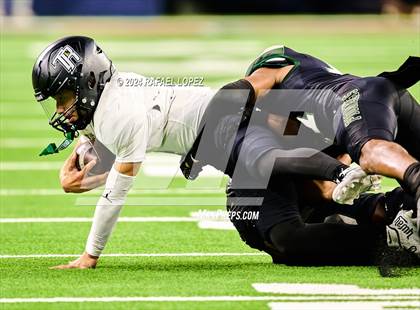 Thumbnail 1 in Iowa Colony vs. Randle (UIL 5A D2 Football Quarterfinal) photogallery.