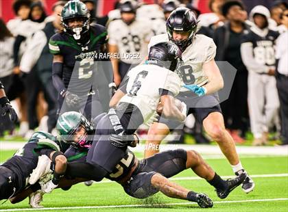 Thumbnail 1 in Iowa Colony vs. Randle (UIL 5A D2 Football Quarterfinal) photogallery.