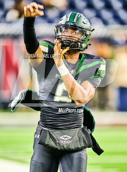 Thumbnail 1 in Iowa Colony vs. Randle (UIL 5A D2 Football Quarterfinal) photogallery.