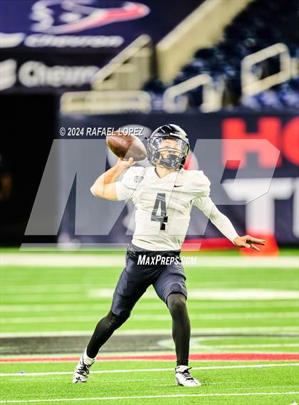 Thumbnail 3 in Iowa Colony vs. Randle (UIL 5A D2 Football Quarterfinal) photogallery.