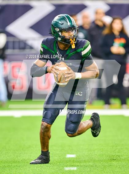 Thumbnail 2 in Iowa Colony vs. Randle (UIL 5A D2 Football Quarterfinal) photogallery.