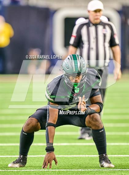 Thumbnail 3 in Iowa Colony vs. Randle (UIL 5A D2 Football Quarterfinal) photogallery.