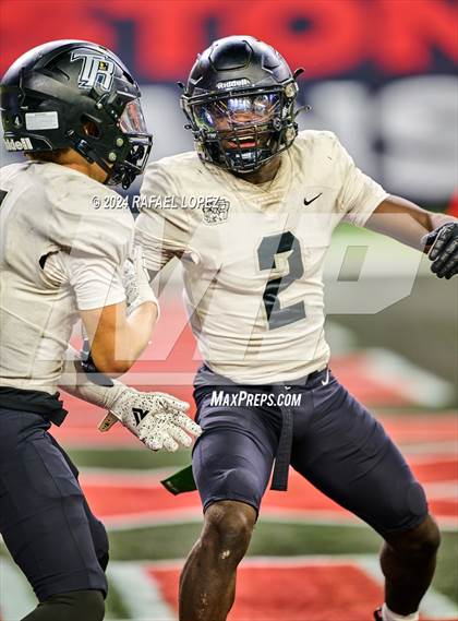 Thumbnail 3 in Iowa Colony vs. Randle (UIL 5A D2 Football Quarterfinal) photogallery.