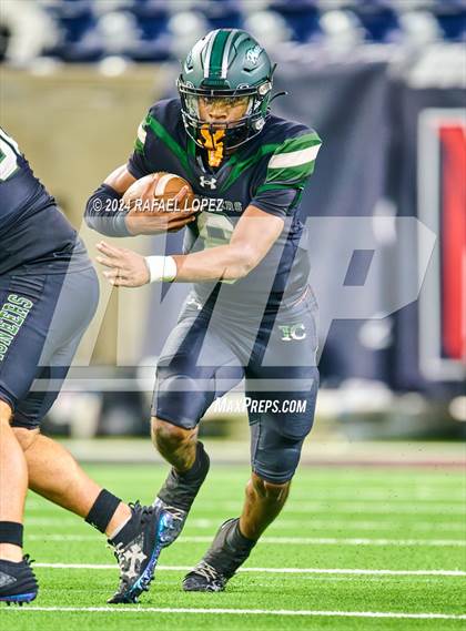 Thumbnail 3 in Iowa Colony vs. Randle (UIL 5A D2 Football Quarterfinal) photogallery.