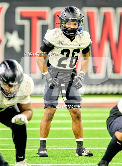 Thumbnail 2 in Iowa Colony vs. Randle (UIL 5A D2 Football Quarterfinal) photogallery.
