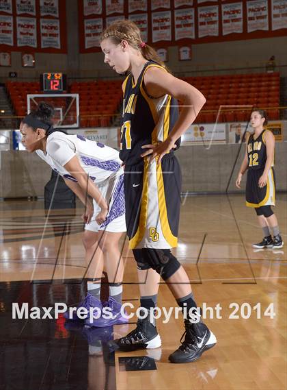 Thumbnail 1 in Del Oro vs Sacramento (CIF SJS D2 Playoff) photogallery.