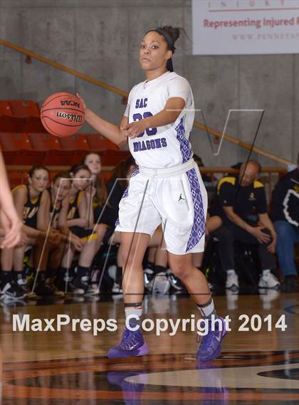 Thumbnail 1 in Del Oro vs Sacramento (CIF SJS D2 Playoff) photogallery.
