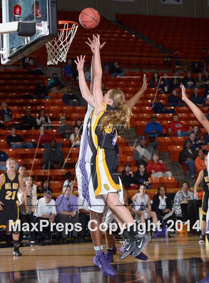 Thumbnail 1 in Del Oro vs Sacramento (CIF SJS D2 Playoff) photogallery.