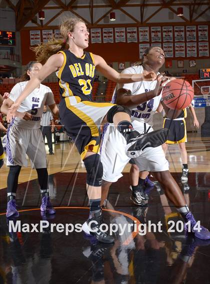 Thumbnail 3 in Del Oro vs Sacramento (CIF SJS D2 Playoff) photogallery.