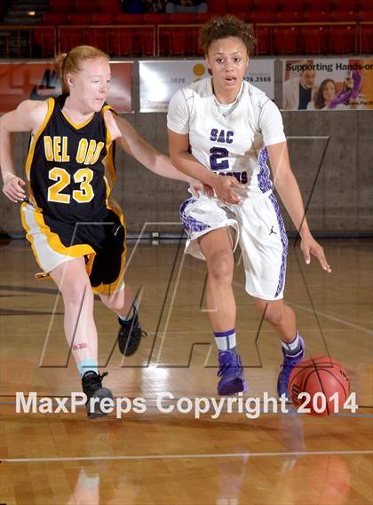 Thumbnail 1 in Del Oro vs Sacramento (CIF SJS D2 Playoff) photogallery.