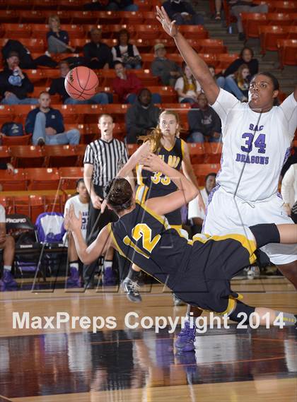 Thumbnail 3 in Del Oro vs Sacramento (CIF SJS D2 Playoff) photogallery.