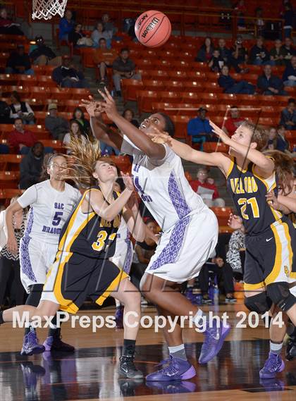 Thumbnail 1 in Del Oro vs Sacramento (CIF SJS D2 Playoff) photogallery.