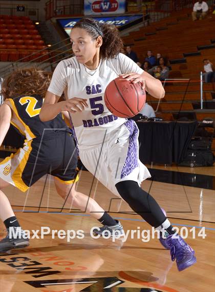Thumbnail 3 in Del Oro vs Sacramento (CIF SJS D2 Playoff) photogallery.