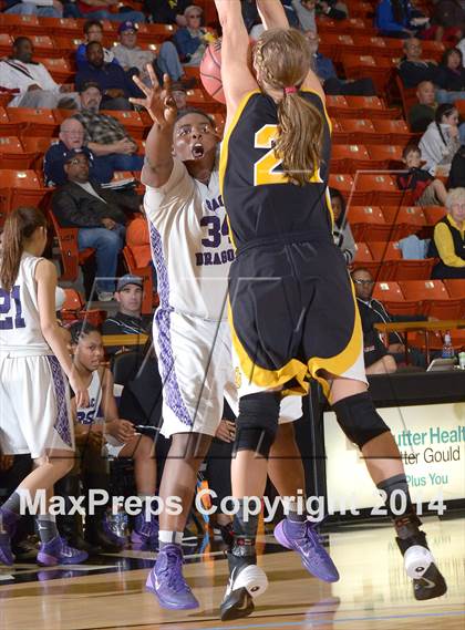 Thumbnail 3 in Del Oro vs Sacramento (CIF SJS D2 Playoff) photogallery.