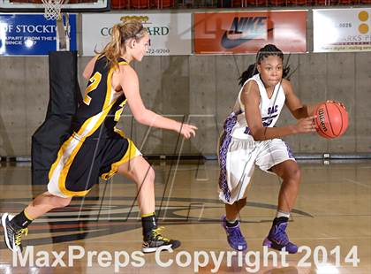 Thumbnail 3 in Del Oro vs Sacramento (CIF SJS D2 Playoff) photogallery.