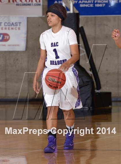 Thumbnail 2 in Del Oro vs Sacramento (CIF SJS D2 Playoff) photogallery.