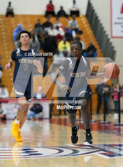 Thumbnail 3 in Notre Dame vs. Norte Dame Catholic (CIAC Division I Semifinal) photogallery.
