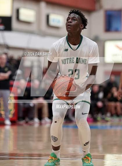Thumbnail 3 in Notre Dame vs. Norte Dame Catholic (CIAC Division I Semifinal) photogallery.