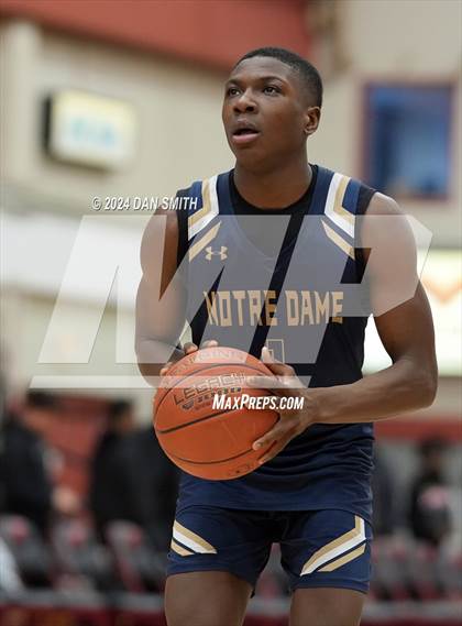 Thumbnail 2 in Notre Dame vs. Norte Dame Catholic (CIAC Division I Semifinal) photogallery.