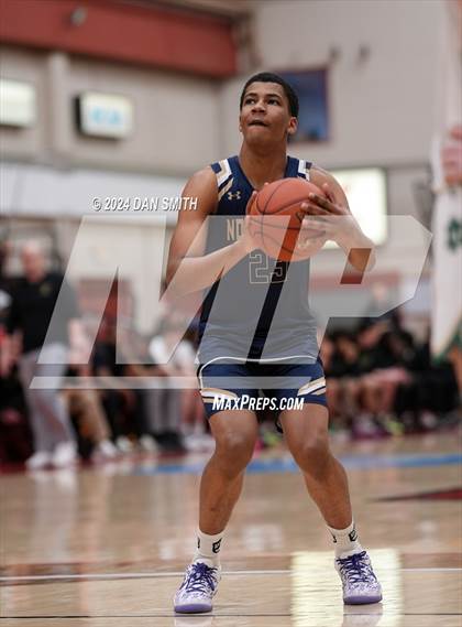 Thumbnail 2 in Notre Dame vs. Norte Dame Catholic (CIAC Division I Semifinal) photogallery.