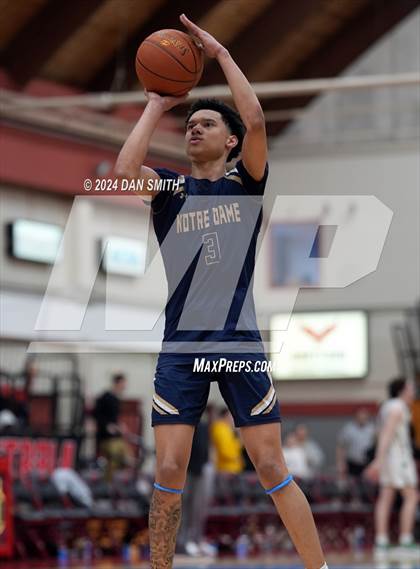 Thumbnail 2 in Notre Dame vs. Norte Dame Catholic (CIAC Division I Semifinal) photogallery.