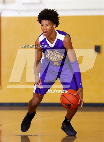 Thumbnail 2 in Lynwood vs. Dominguez photogallery.