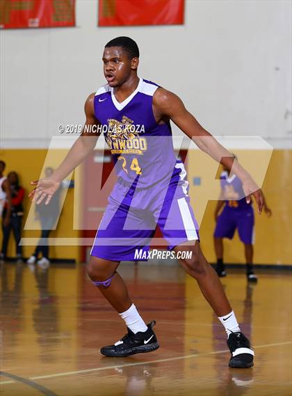 Thumbnail 3 in Lynwood vs. Dominguez photogallery.