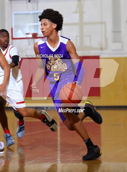 Thumbnail 2 in Lynwood vs. Dominguez photogallery.
