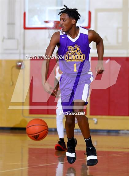 Thumbnail 2 in Lynwood vs. Dominguez photogallery.