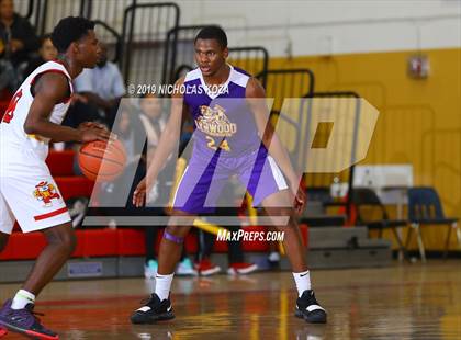 Thumbnail 2 in Lynwood vs. Dominguez photogallery.