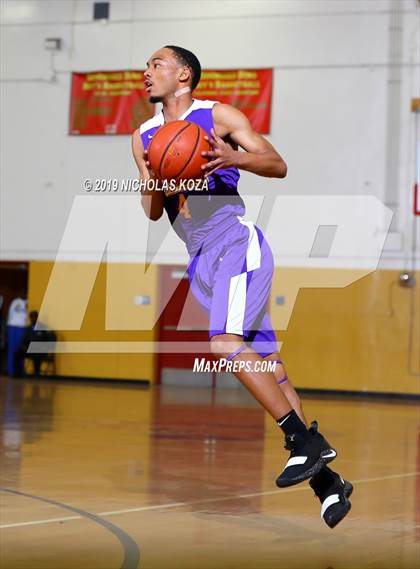 Thumbnail 3 in Lynwood vs. Dominguez photogallery.